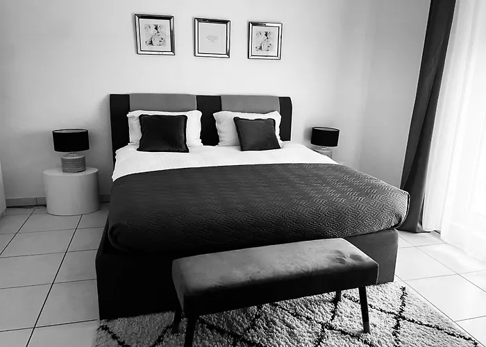 Luxury Penthouse With 3 Balconies -2 Bedrooms -petrus View Lussemburgo