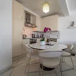 Luxury Penthouse With 3 Balconies -2 Bedrooms -petrus View