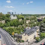 Luxury Penthouse With 3 Balconies -2 Bedrooms -petrus View Apartament