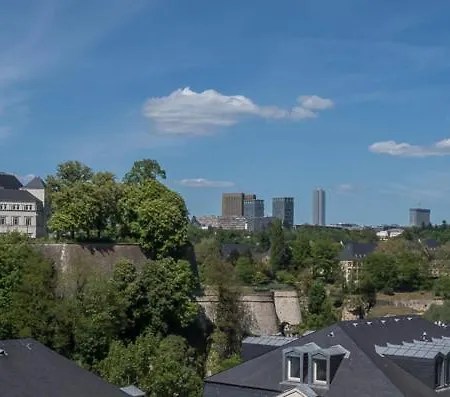 Luxury Penthouse With 3 Balconies -2 Bedrooms -petrus View & Parking *