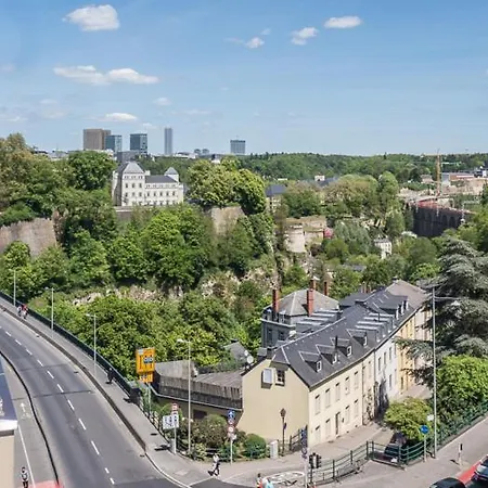 Luxury Penthouse With 3 Balconies -2 Bedrooms -petrus View & Parking Apartment