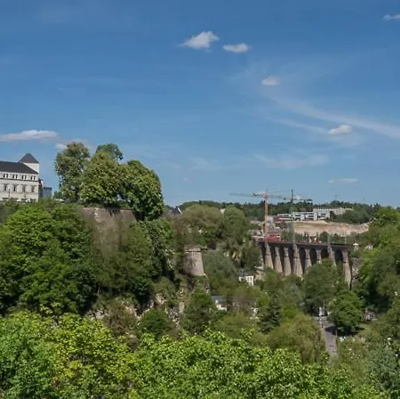 Luxury Penthouse With 3 Balconies -2 Bedrooms -petrus View & Parking Appartement