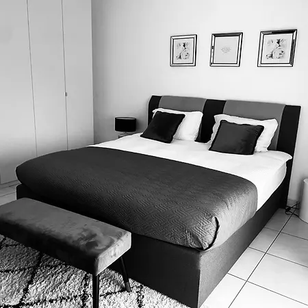 Luxury Penthouse With 3 Balconies -2 Bedrooms -petrus View & Parking * Luxemburg