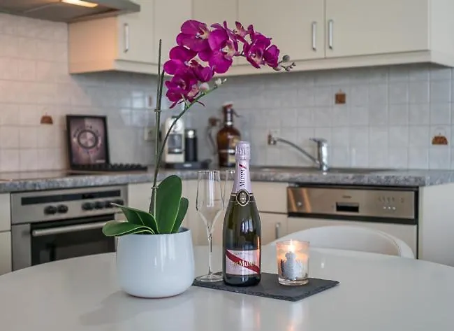 Luxury Penthouse With 3 Balconies -2 Bedrooms -petrus View