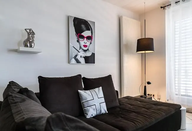 Luxury Penthouse With 3 Balconies -2 Bedrooms -petrus View *