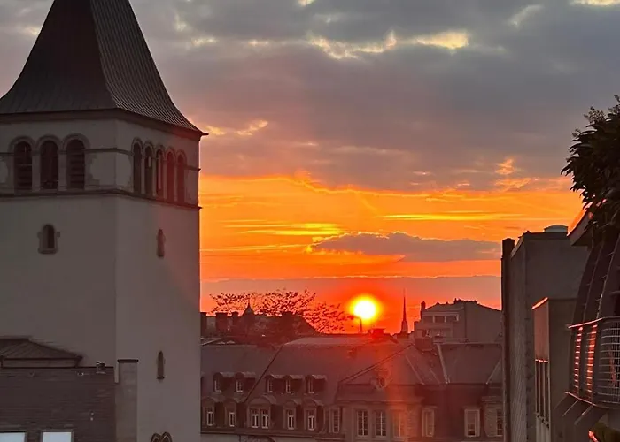 Luxury Penthouse With 3 Balconies -2 Bedrooms -petrus View Daire