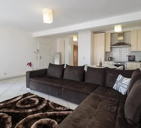 Luxury Penthouse With 3 Balconies -2 Bedrooms -petrus View & Parking * 卢森堡