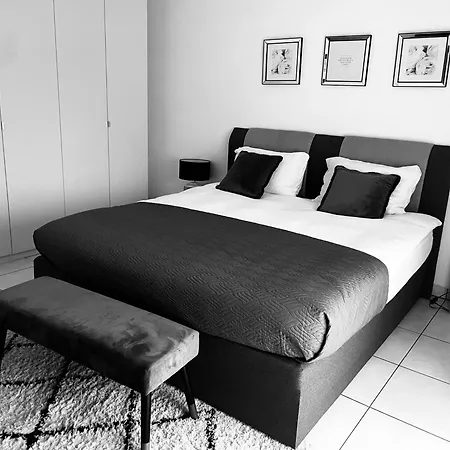 Luxury Penthouse With 3 Balconies -2 Bedrooms -petrus View & Parking